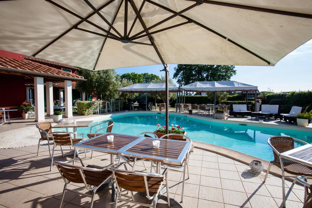 אורבטלו Hotel La Posta Di Torrenova מראה חיצוני תמונה